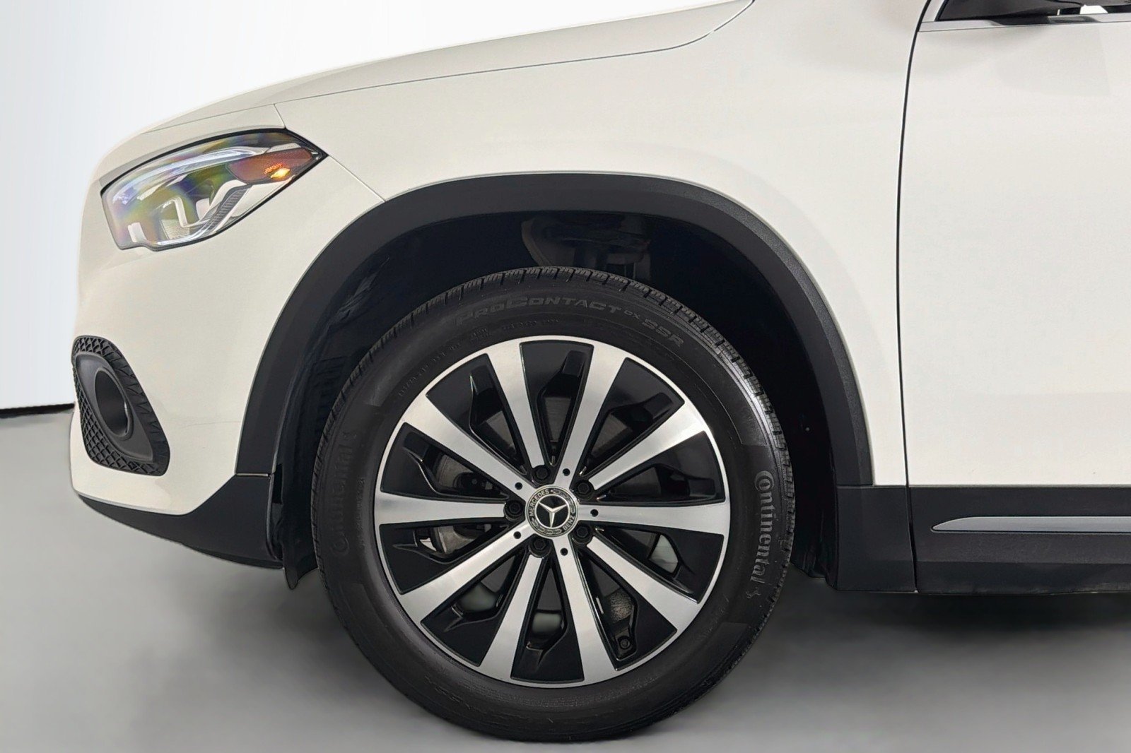 Used 2023 Polar White Mercedes-Benz 250 image 9
