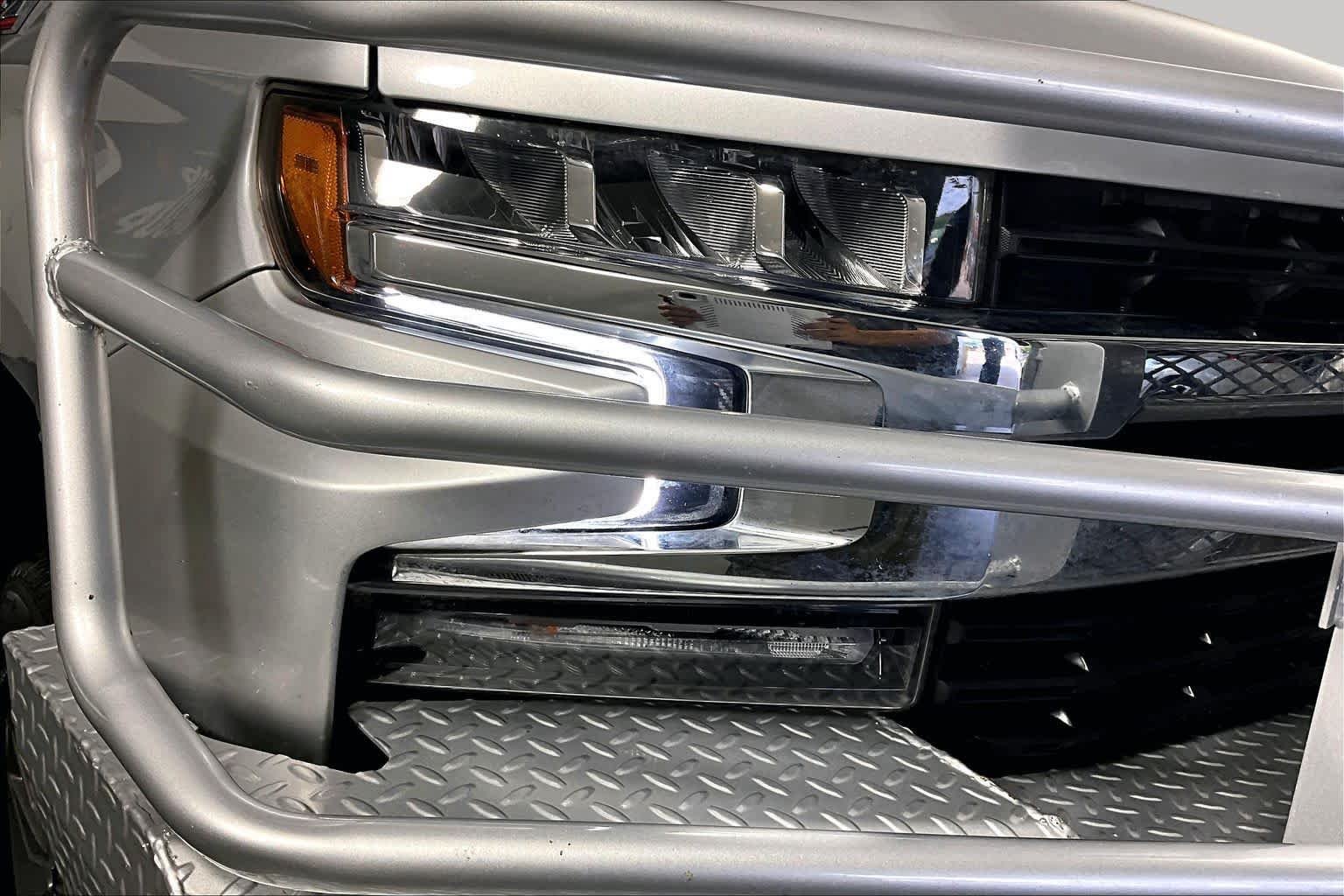 Used 2022 Silver Ice Metallic Chevrolet LT image 26