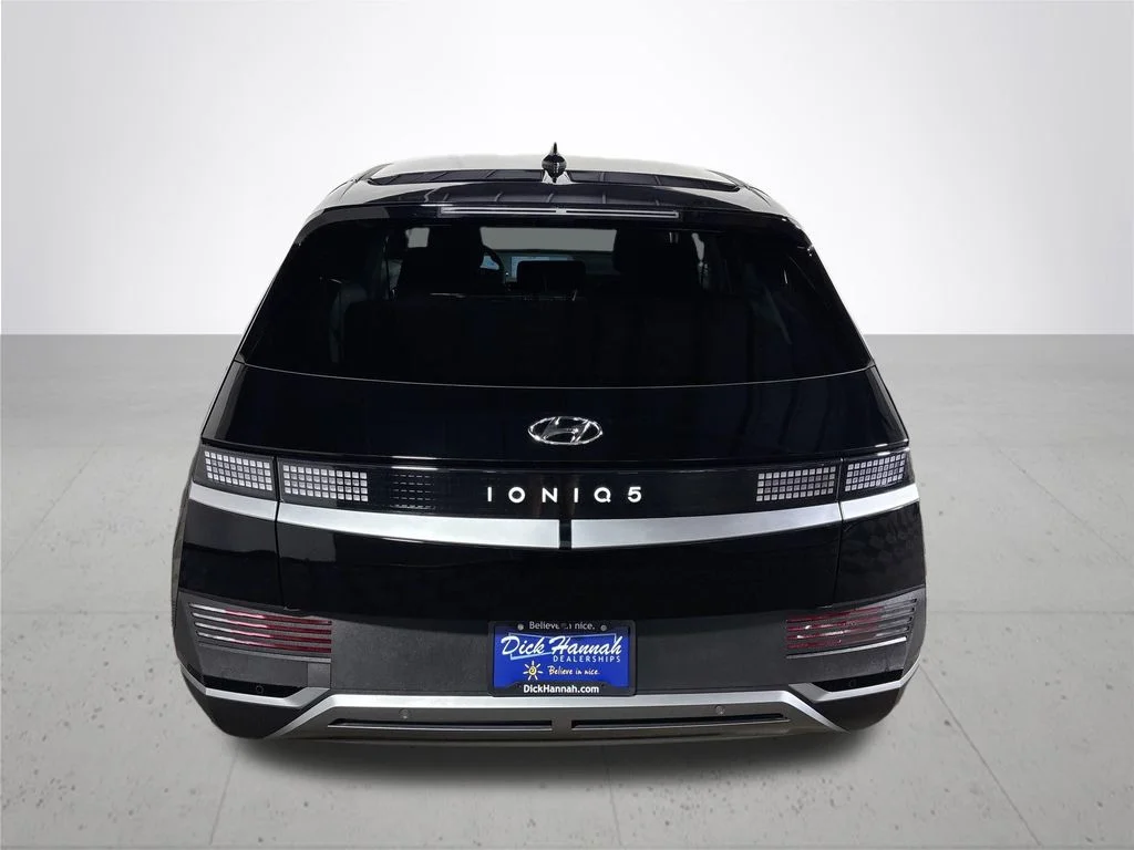 Used 2024 Black Hyundai SEL image 7