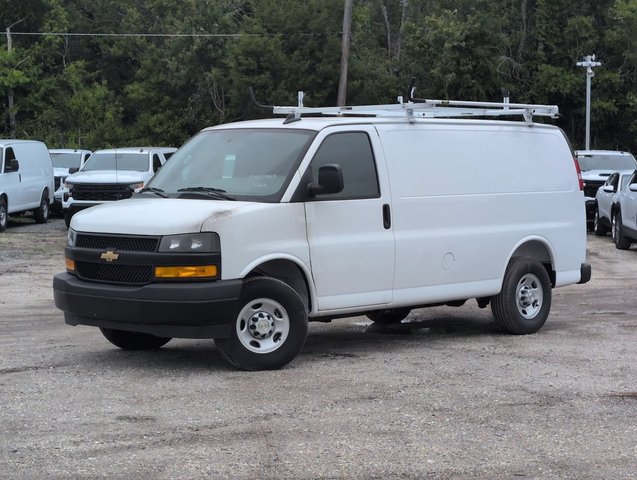 2025 Chevrolet Express Cargo WT