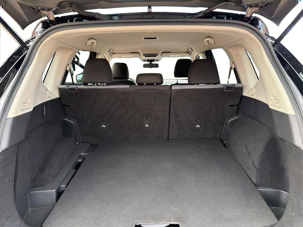 Used 2023 Super Black Nissan SV image 13