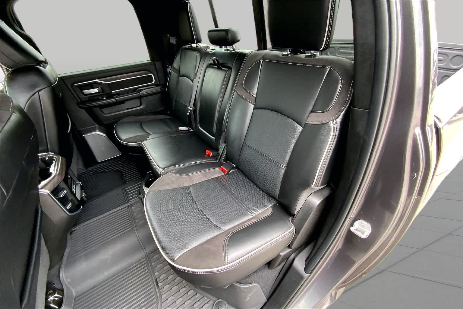Used 2025 Granite Crystal Metallic Clearcoat Ram Laramie image 19