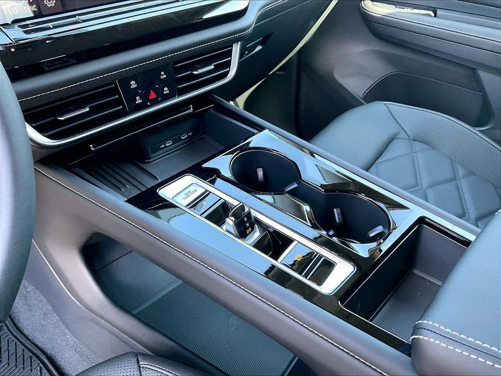 New 2026 Deep Black Pearl Volkswagen 2.0T SE w/Technology image 14