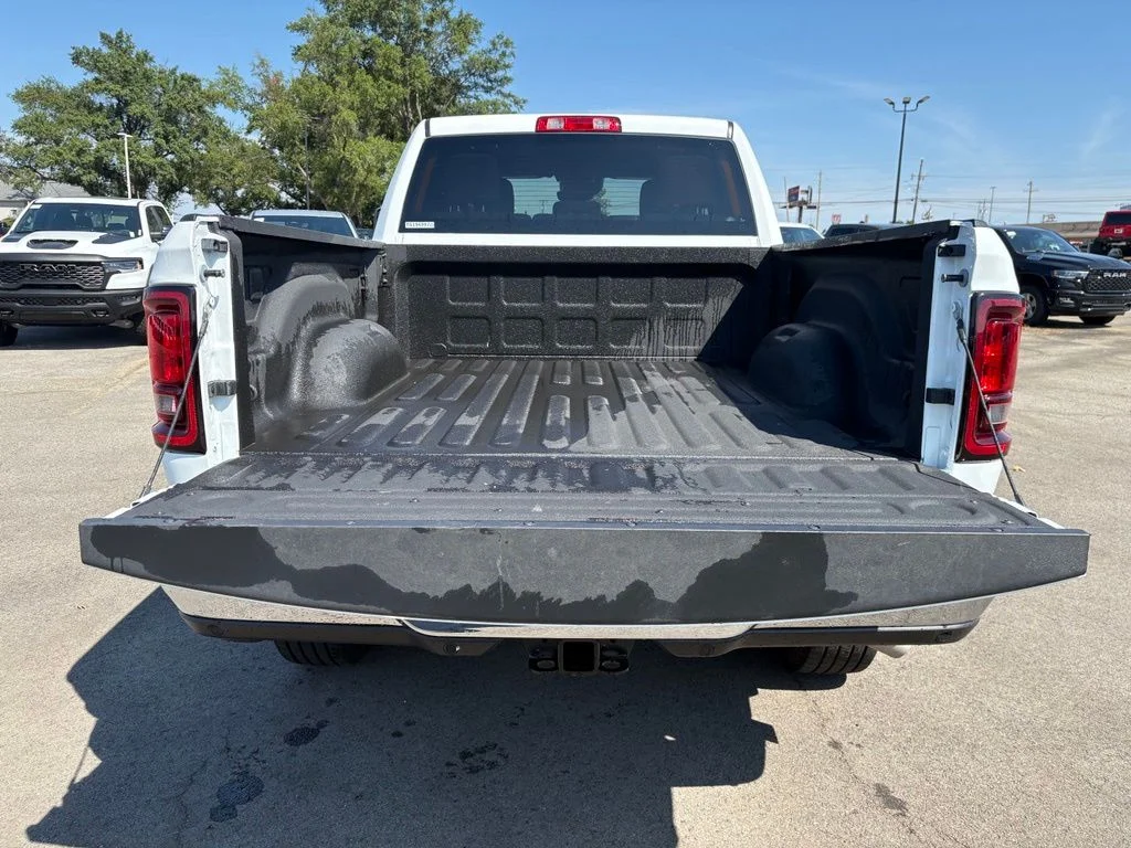 Used 2026 White Ram Big Horn image 7