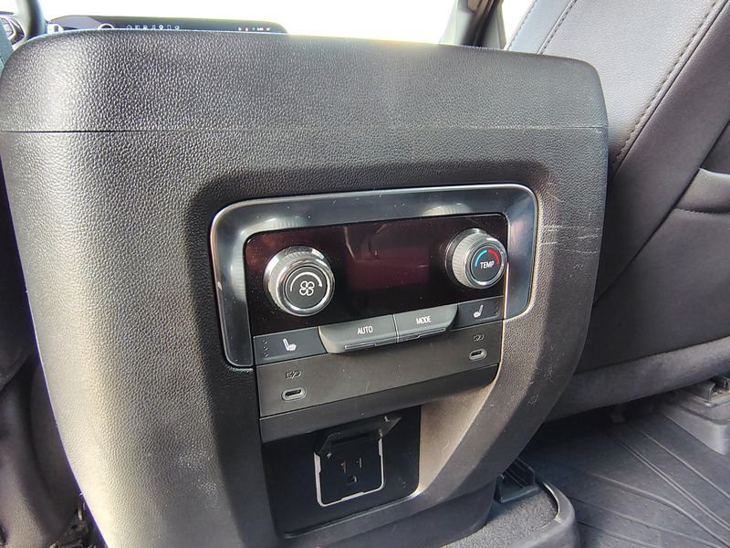 Used 2025 Red Chevrolet Premier image 20