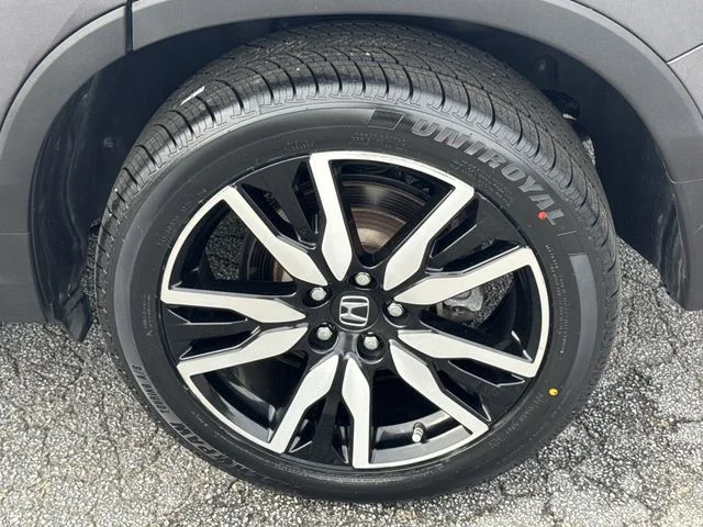 Certified Used 2020 Modern Steel Metallic Honda Touring image 19