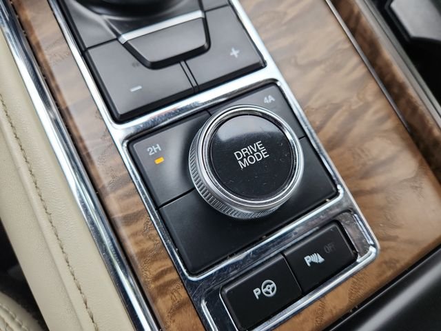 Used 2020 White Ford Platinum image 62