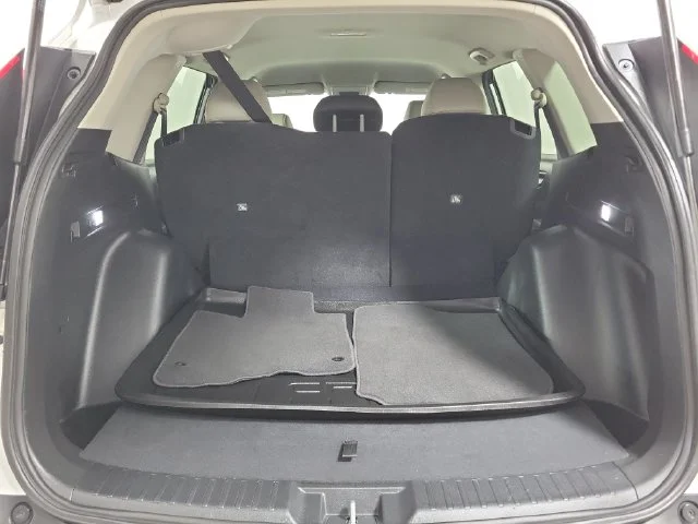 Used 2025 White Honda LX image 10