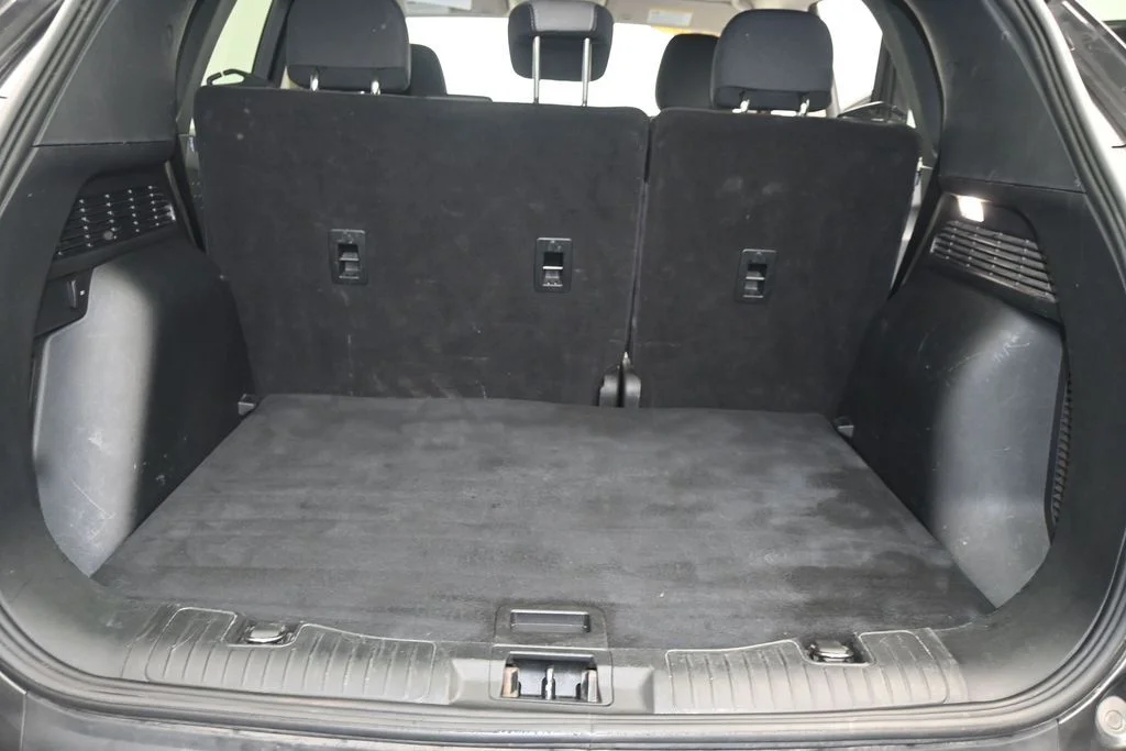 Used 2020 Gray Ford SE image 14