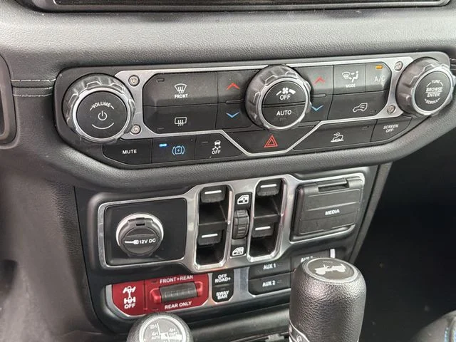 Used 2024 White/off-white Jeep Rubicon 4xe image 14