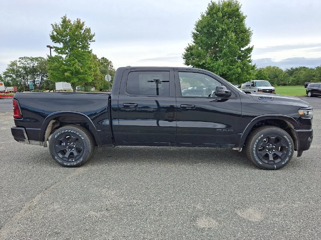 New 2026 Diamond Black Crystal Pearl-Coat Exterior Paint RAM Big Horn image 9