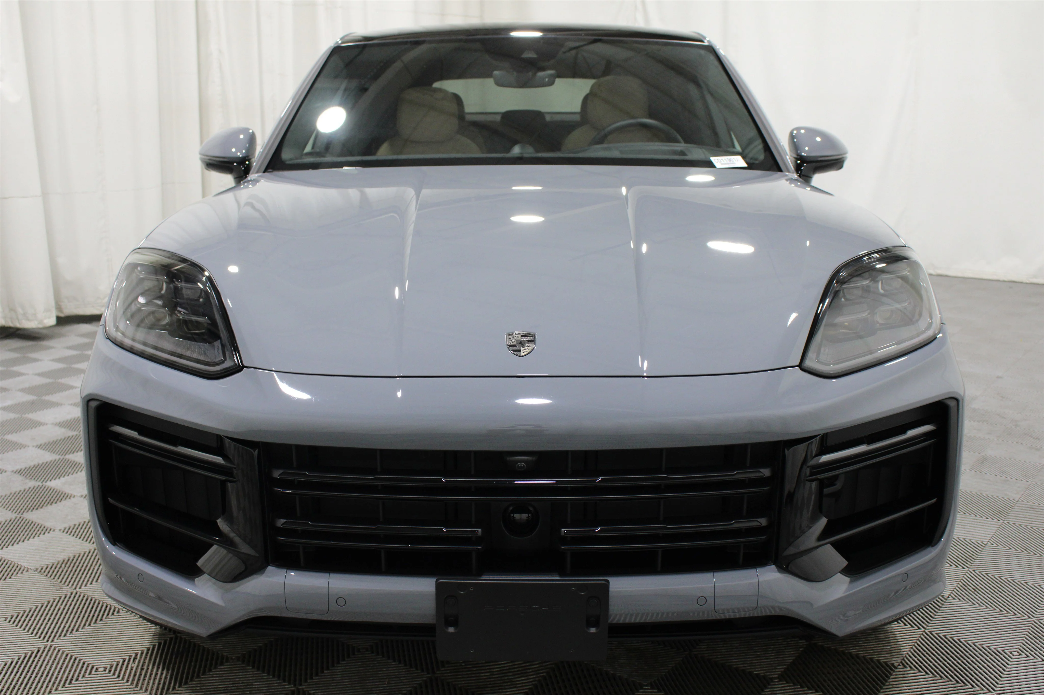 2025 Porsche Cayenne Coup Turbo E-Hybrid - Photo 38