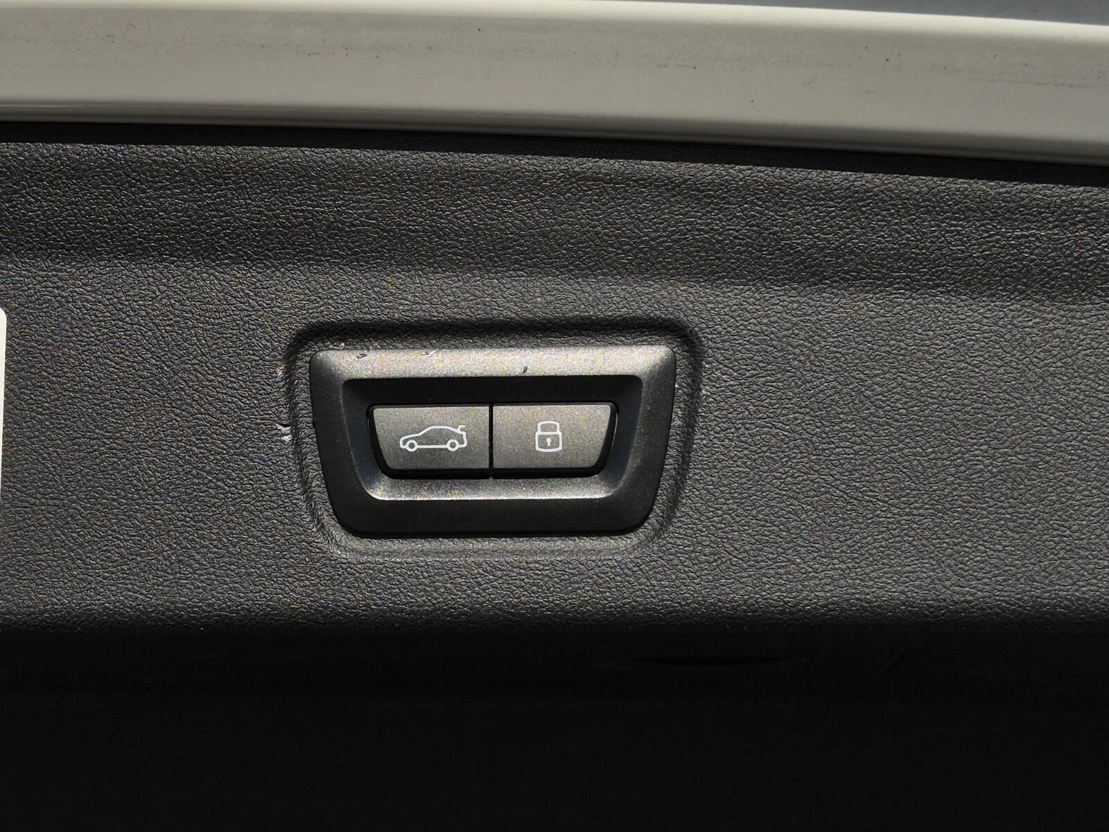 Certified Used 2023 Alpine White BMW eDrive35 image 9