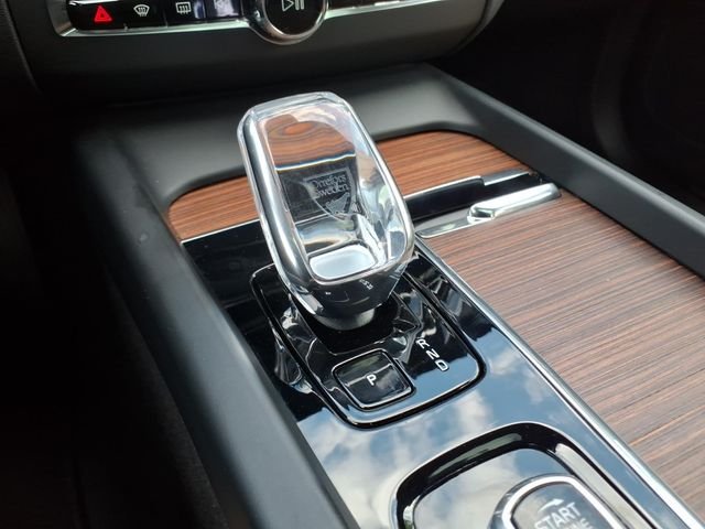 2023 Volvo XC60 Ultimate - Photo 25