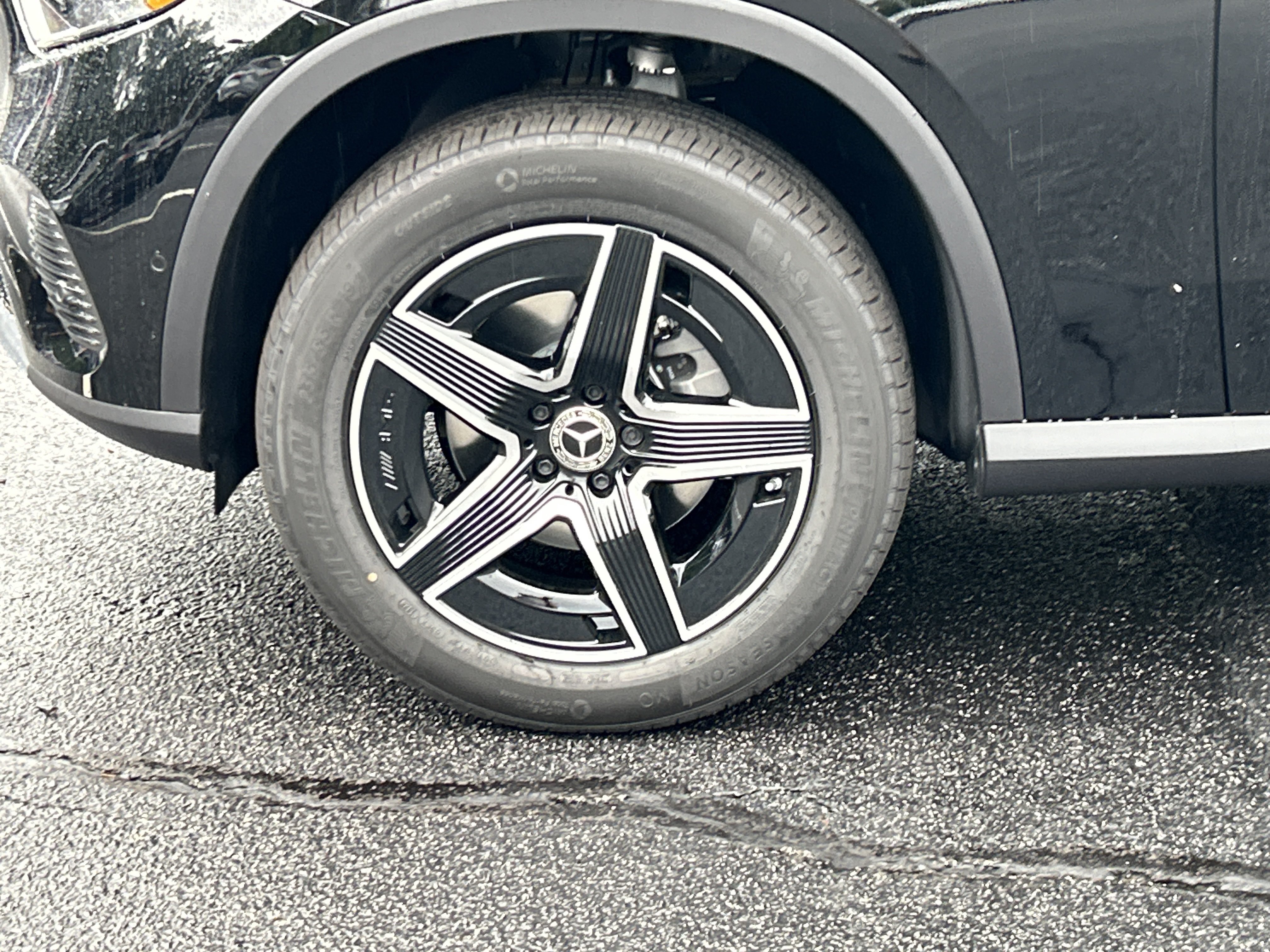 New 2026 Black Mercedes-Benz GLC 300 4MATIC® SUV image 16