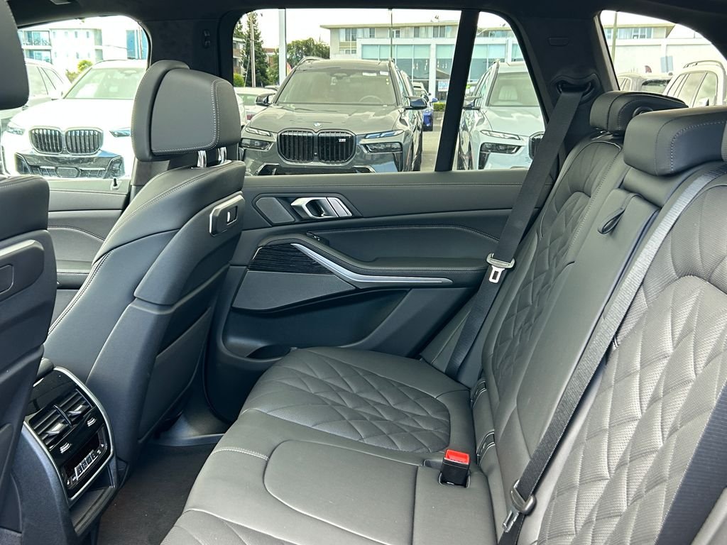 New 2026 Black Sapphire Metallic BMW xDrive50e image 30