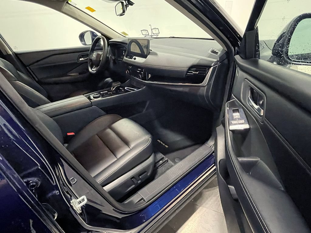 Used 2026 Blue Nissan SL image 25