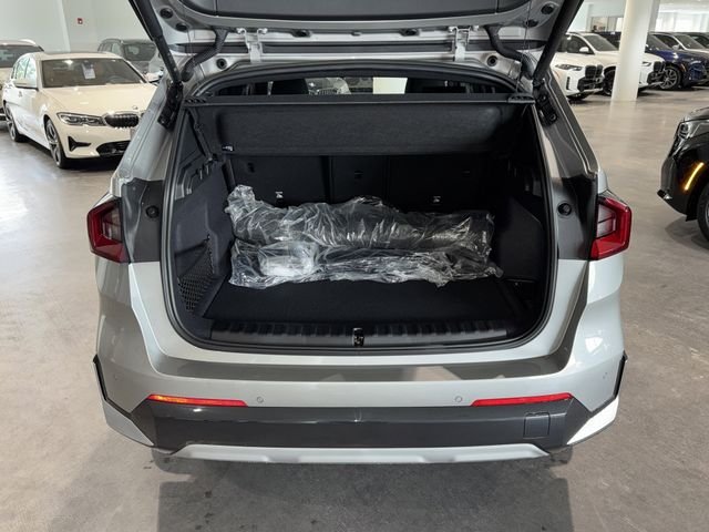 New 2026 Space Silver Metallic BMW xDrive28i image 12