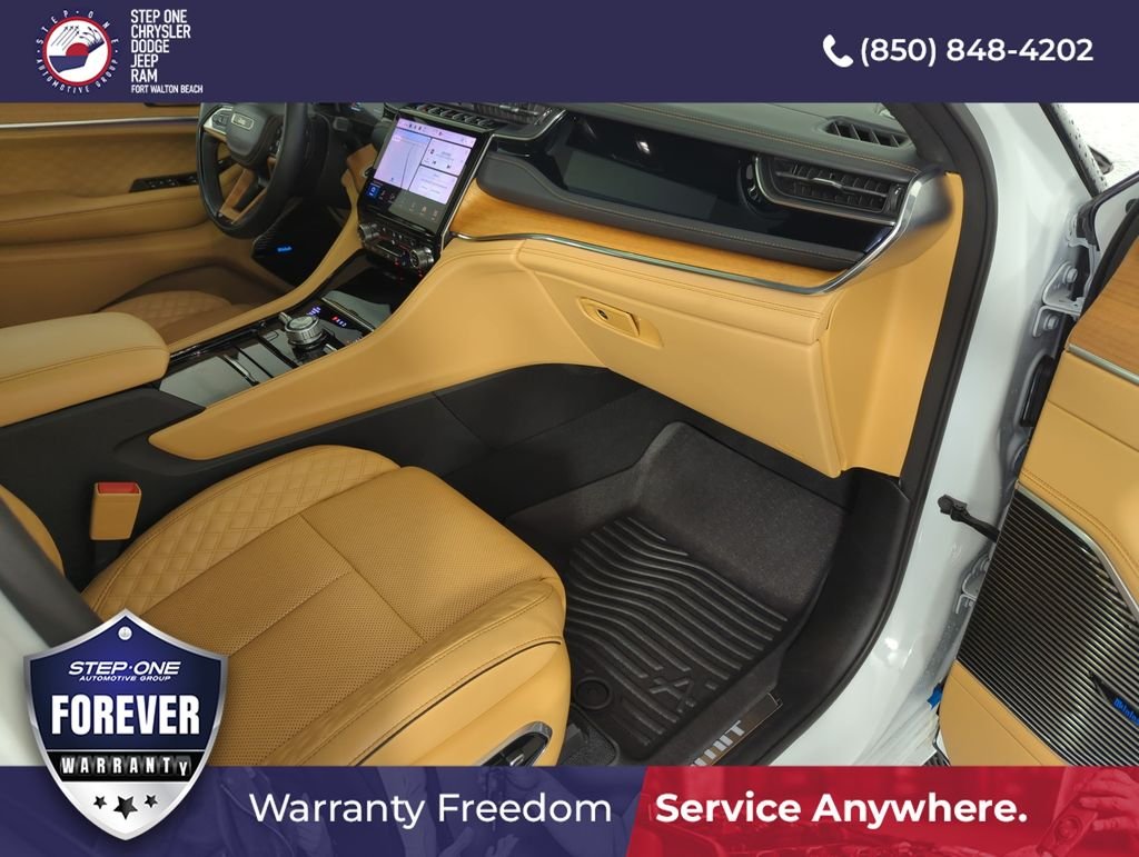 Used 2023 White Jeep Summit Reserve 4xe image 37