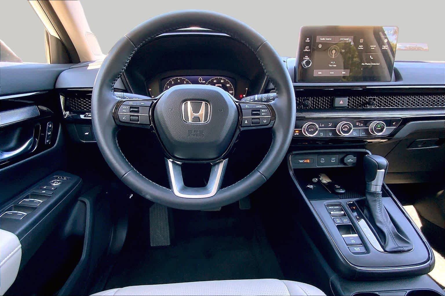 Certified Used 2026 Platinum White Pearl Honda 2WD EX-L image 6