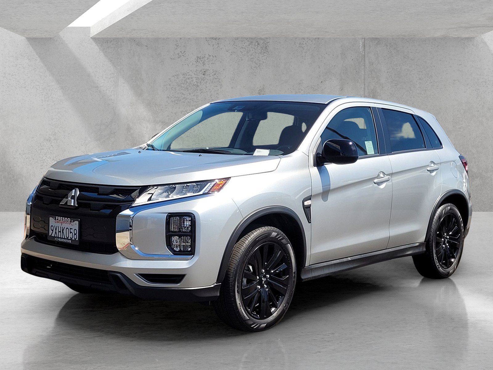Used 2026 Silver Mitsubishi S image 8