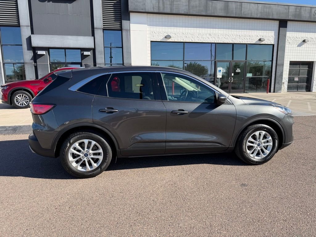 Used 2020 Gray Ford SE image 3