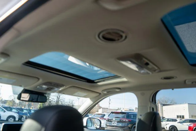 Used 2021 White Kia SX image 15