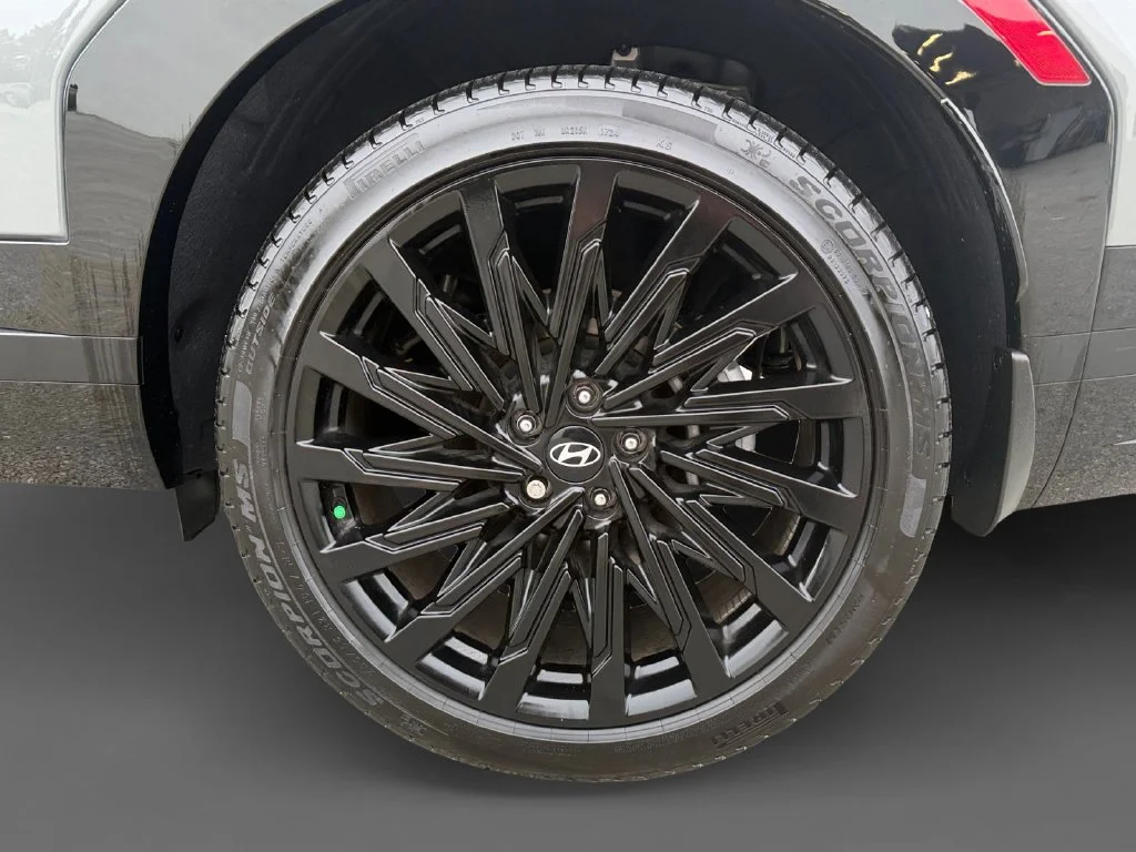 Used 2024 Gray Hyundai Calligraphy image 17