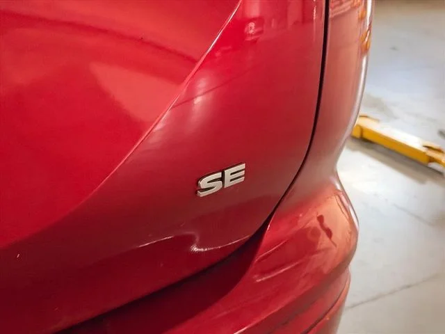 Used 2024 Red Mitsubishi SE image 11