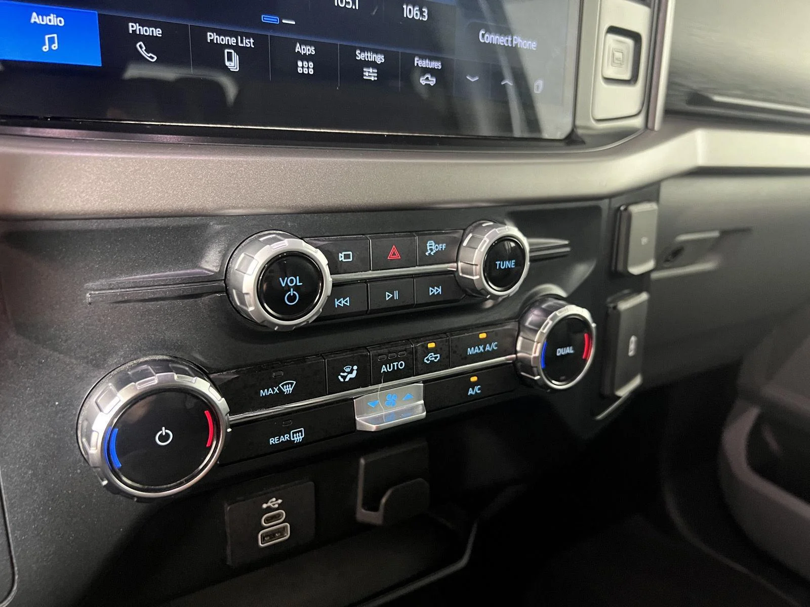 Used 2025 Silver Ford XLT image 6