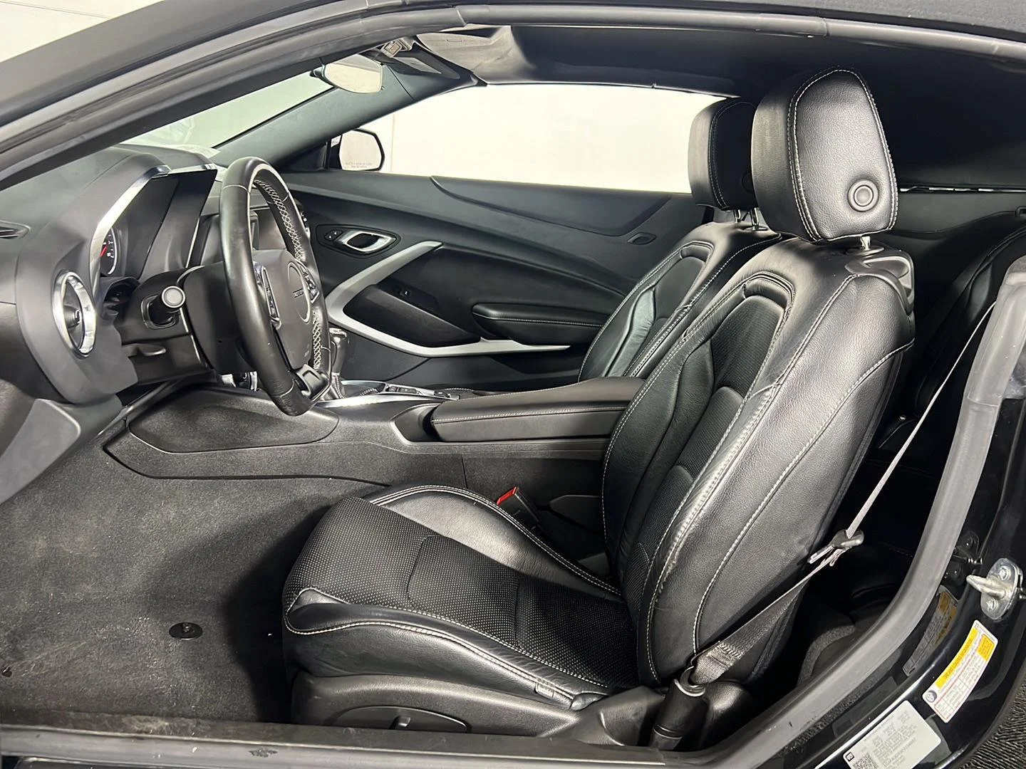 Used 2023 Black Chevrolet 1LT image 11