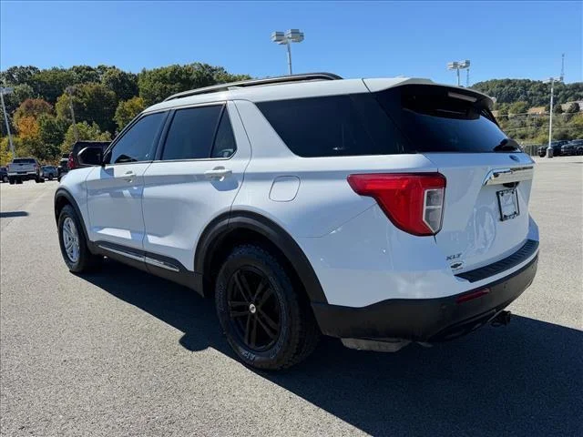 Used 2020 Oxford White Ford XLT image 3