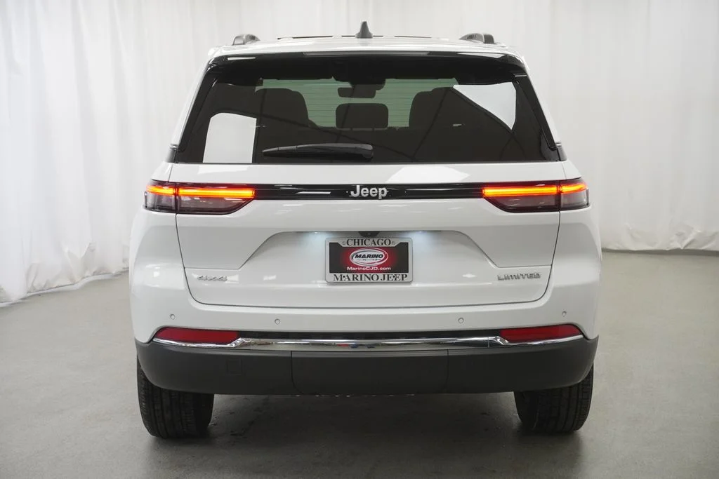 Used 2025 White Jeep Limited image 12