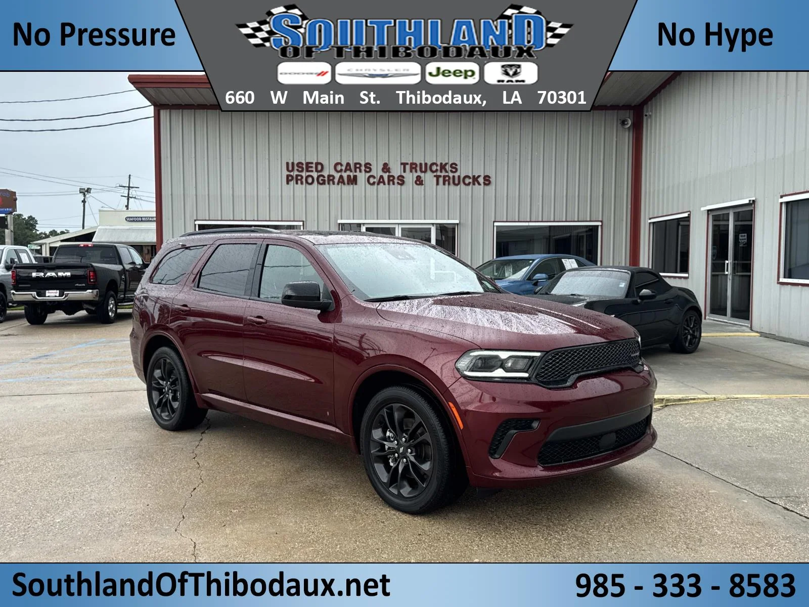 Used 2024 Octane Red Pearlcoat Dodge SXT Plus image 1