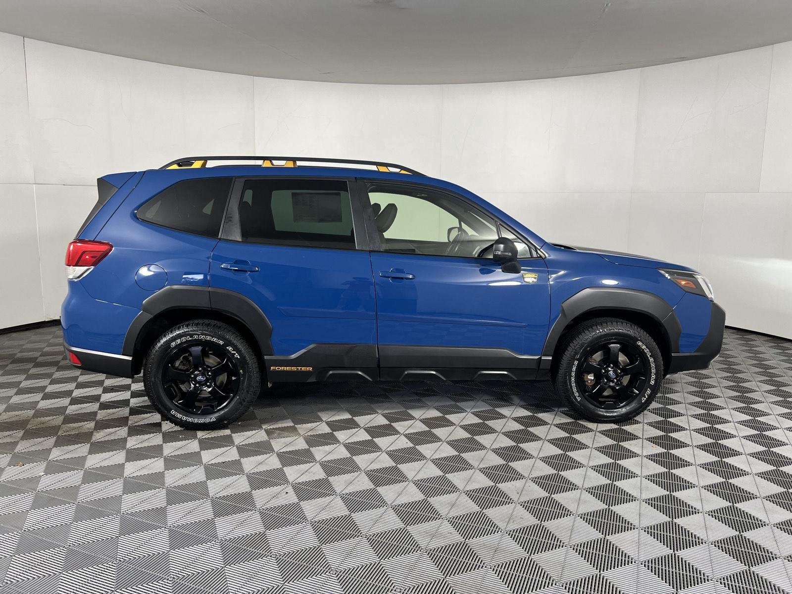 Used 2024 Geyser Blue Subaru Wilderness image 27
