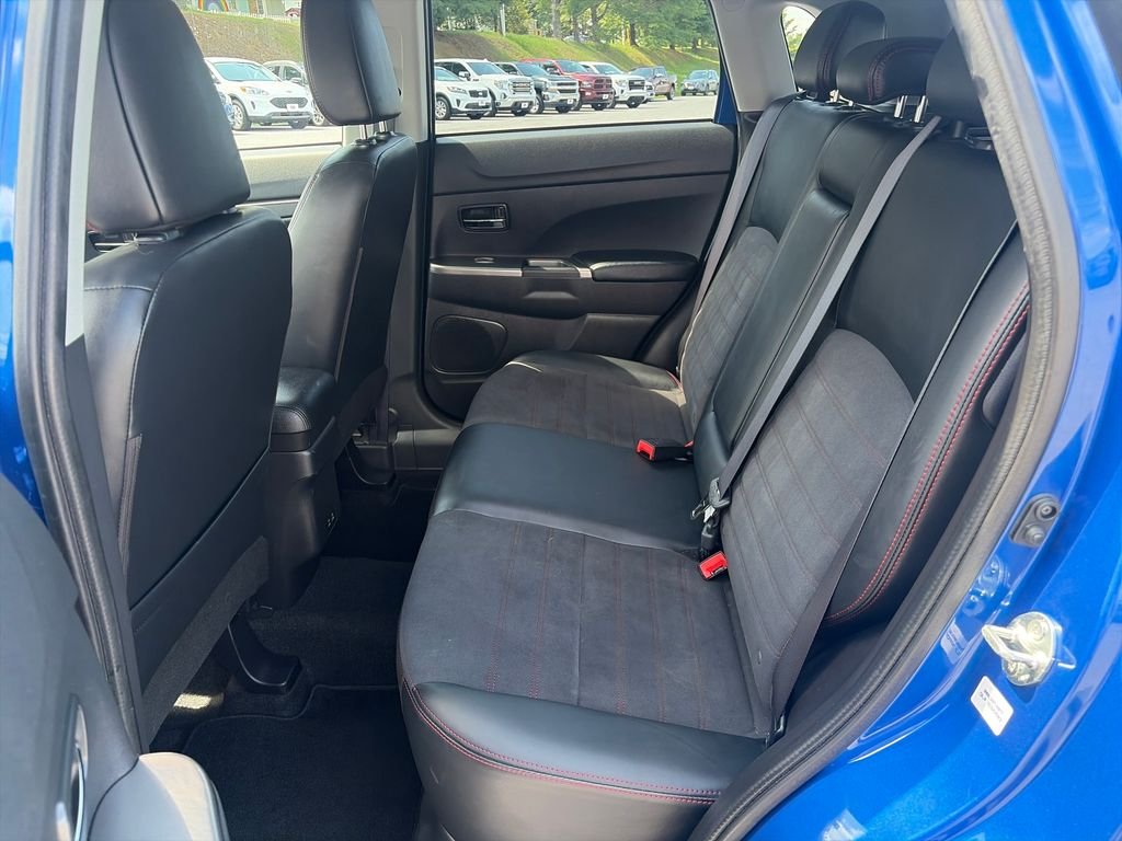 Used 2025 Blue Mitsubishi 2.0 SE image 23