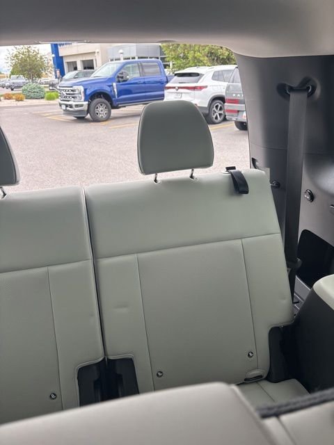 Used 2024 Silver Hyundai SEL image 28