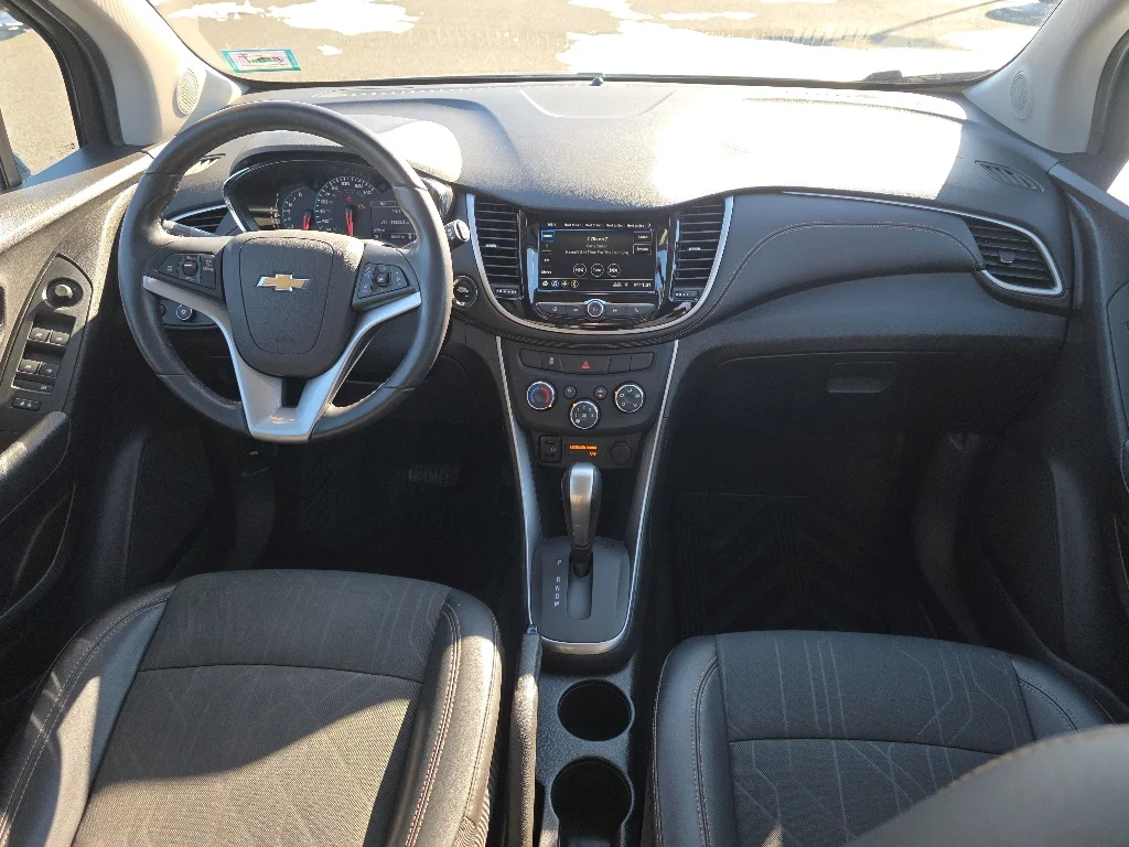 Used 2019 Chevrolet Trax LT with VIN 3GNCJPSB9KL305169 for sale in Lakewood, NJ