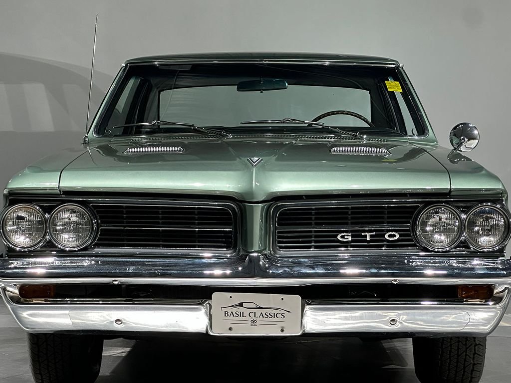 Used 1964 Green Pontiac  image 19