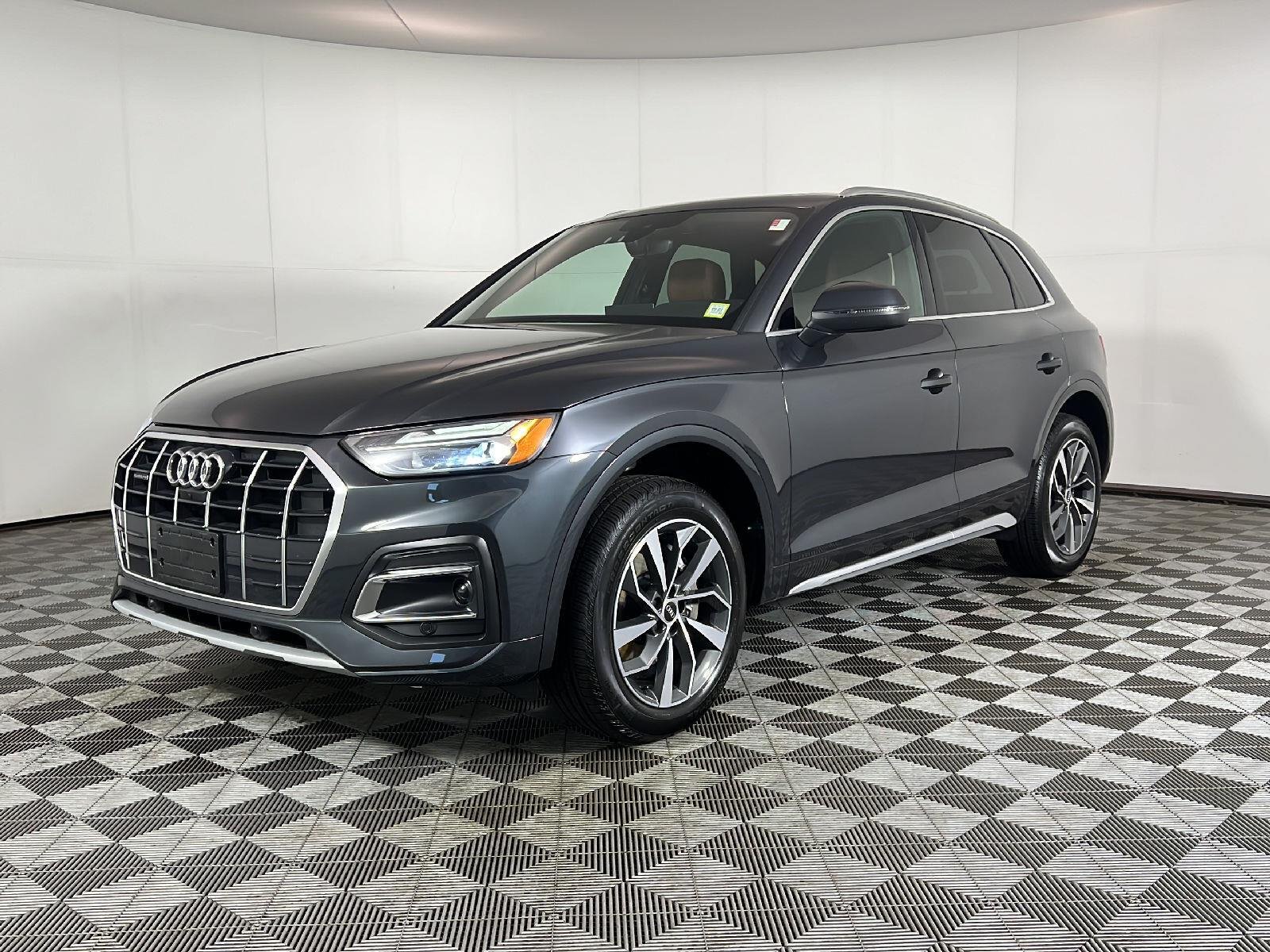 Used 2021 Manhattan Gray Metallic Audi Premium Plus image 12