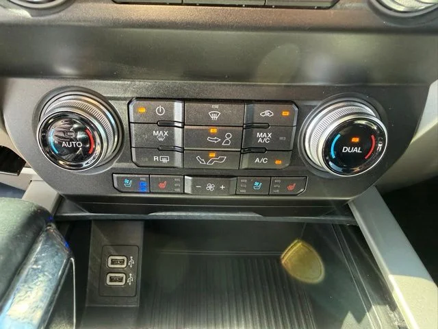 Used 2019  Ford  image 25