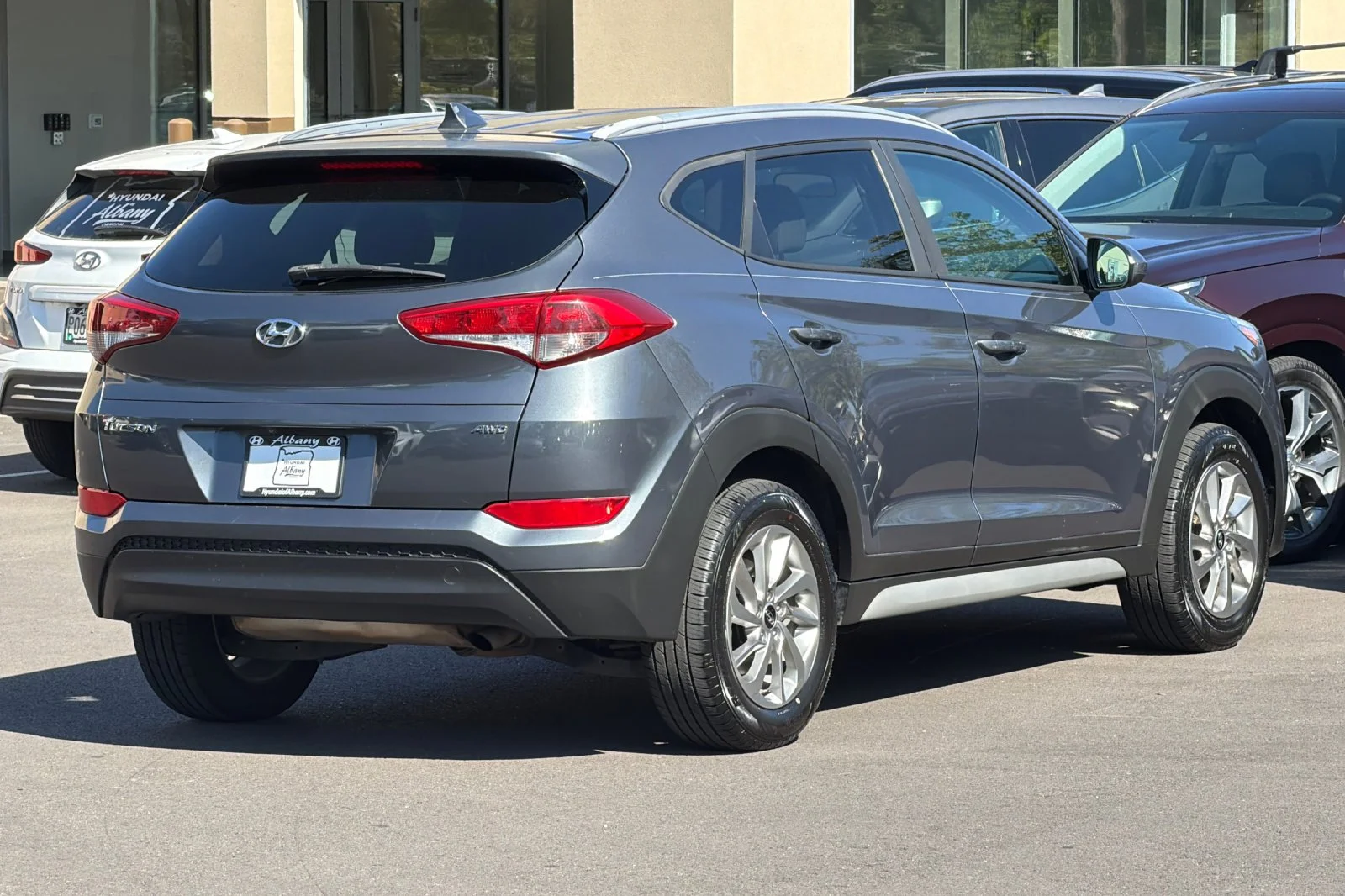 Used 2018 Gray Hyundai SEL image 4