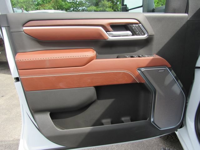 New 2026 Glacier White Tricoat GMC Denali Ultimate image 10