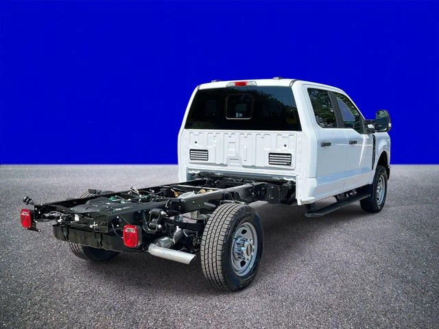 New 2027 White Ford  image 3
