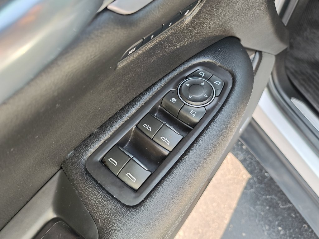 Used 2020 Silver Cadillac Premium Luxury image 13