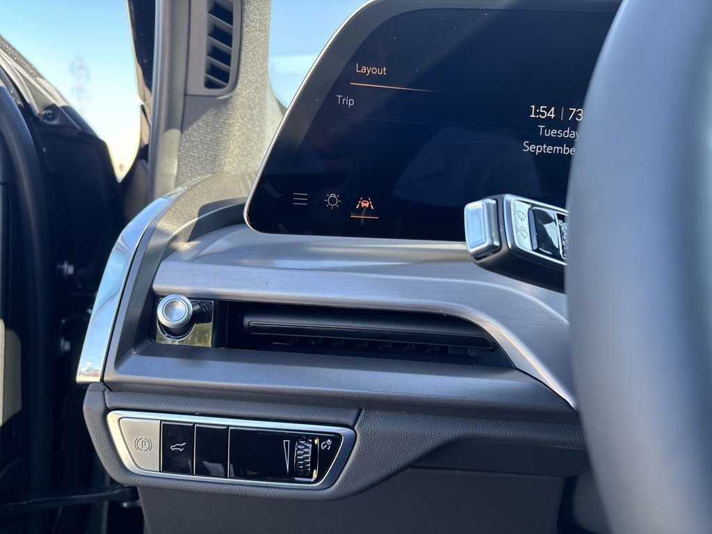 2027 Cadillac VISTIQ Sport - Photo 20
