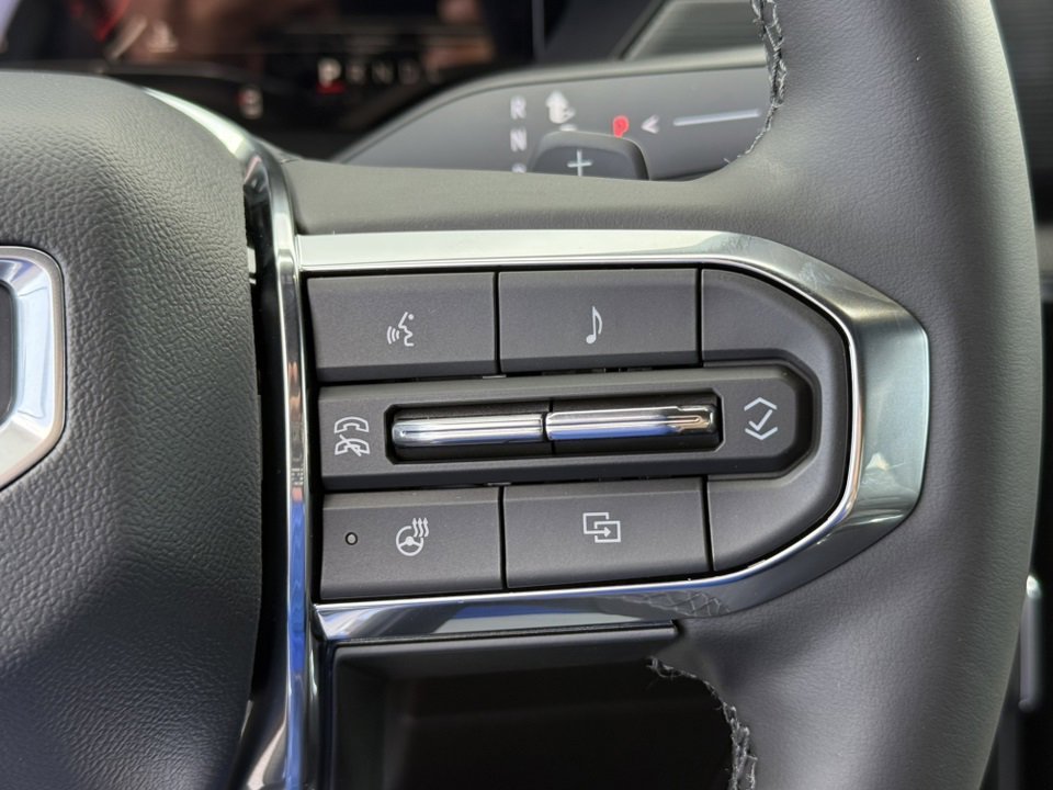 2026 GMC ACADIA - Image 20