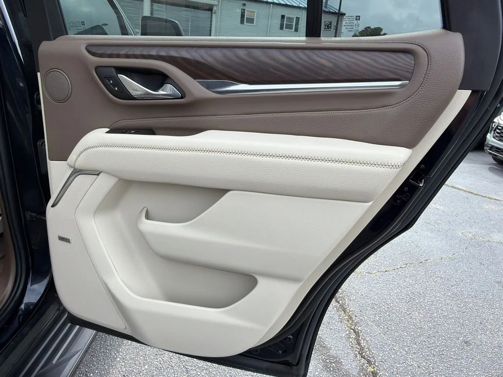 Used 2023 Blue GMC Denali image 16