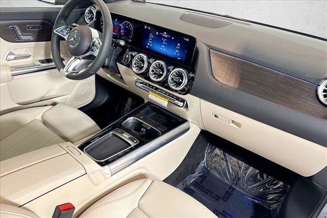 New 2026 Mountain Grey Metallic Mercedes-Benz GLA 250 image 57