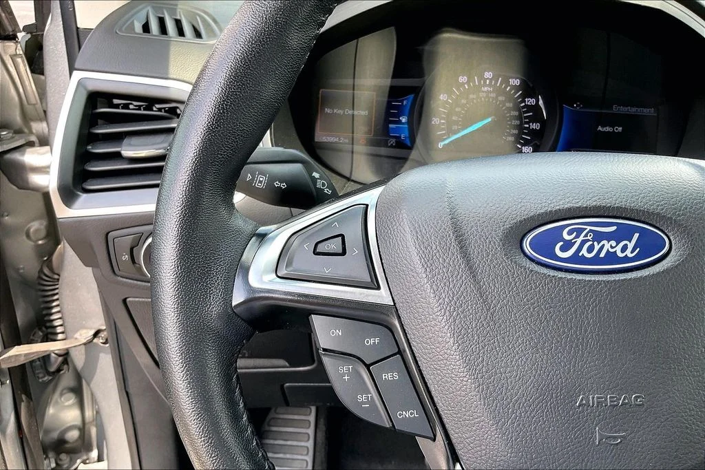 Used 2024 Silver Ford SEL image 17